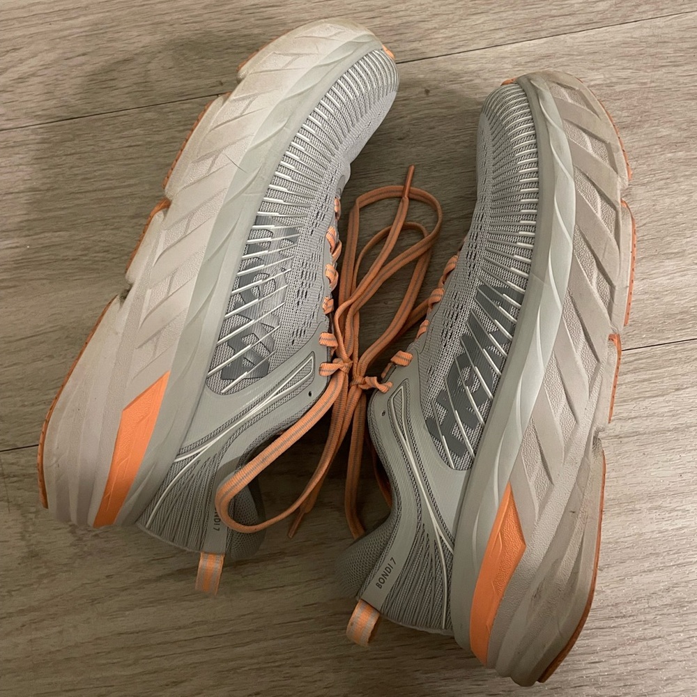 Women’s Hokas Bondi 7